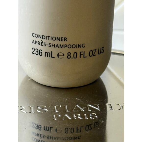 Living Proof No Frizz Conditioner - 236 mL - NEW no box - Picture 3 of 4